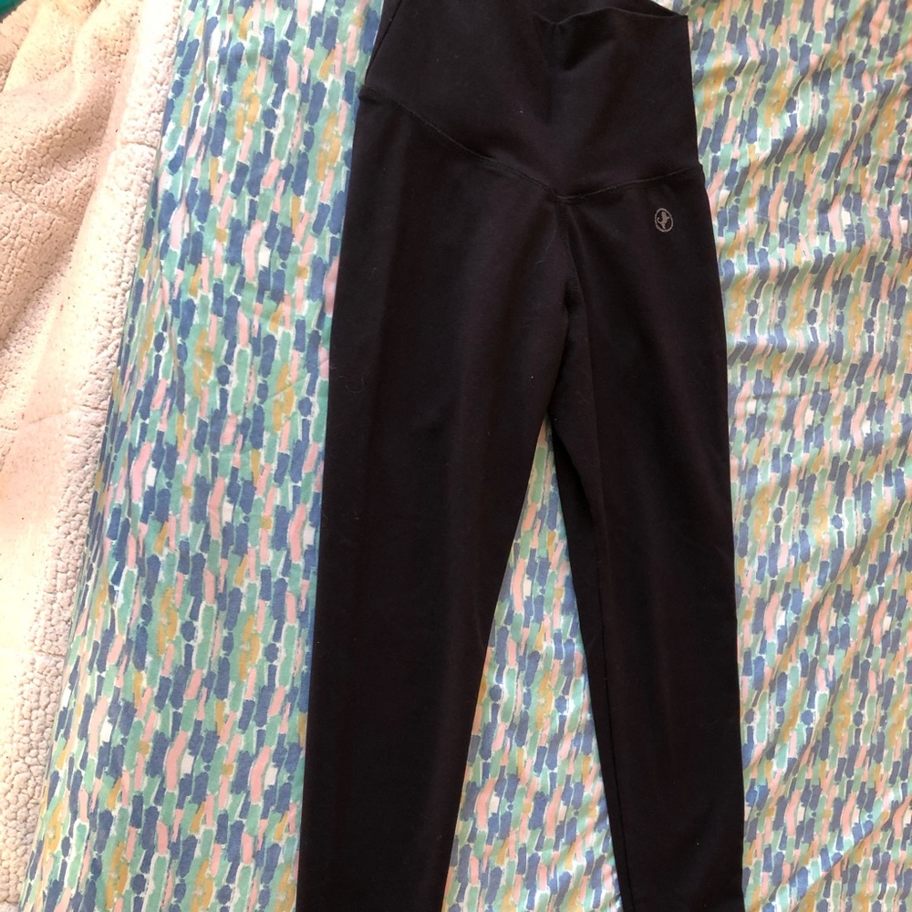 BLACK BUTT SCRUNCH LEGGINGS!! - Picture 4 of 10